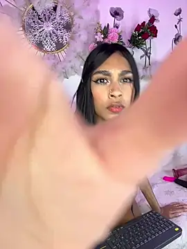 EmmaDuque online show from May 18, 10:47 pm