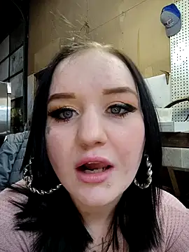 XxxonlyinexxX online show from February 28, 8:18 pm