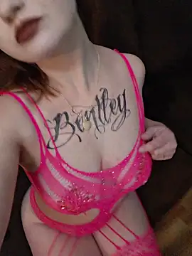 XxxonlyinexxX online show from November 6, 7:01 am
