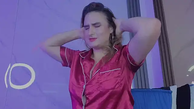 CandyQueenGold online show from February 5, 7:10 pm