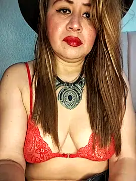 isabellacen online show from February 8, 9:01 pm