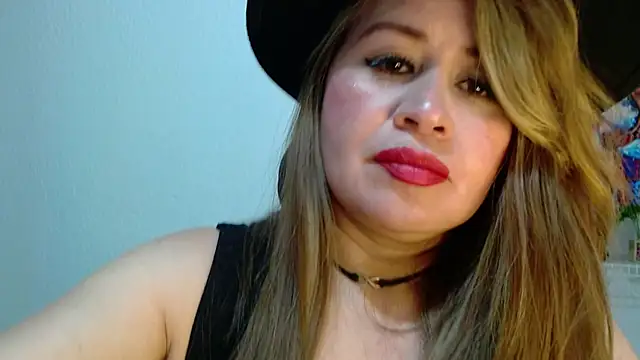 isabellacen online show from February 27, 2:12 am