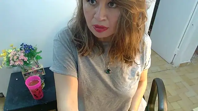 Snapshot of isabellacen chatting on March 7, 3:19 am isabellacen online show from March 7, 3:19 am