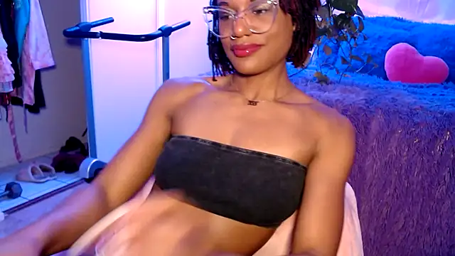 Snapshot of CocoSage chatting on March 3, 8:21 am CocoSage online show from March 3, 8:21 am