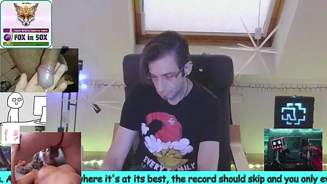 Snapshot of RevilO1180 chatting on December 17, 2:55 pm RevilO1180 online show from December 17, 2:55 pm