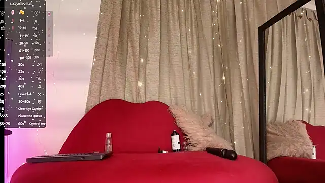 Natasha Wilde  online show from April 15, 12:27 am