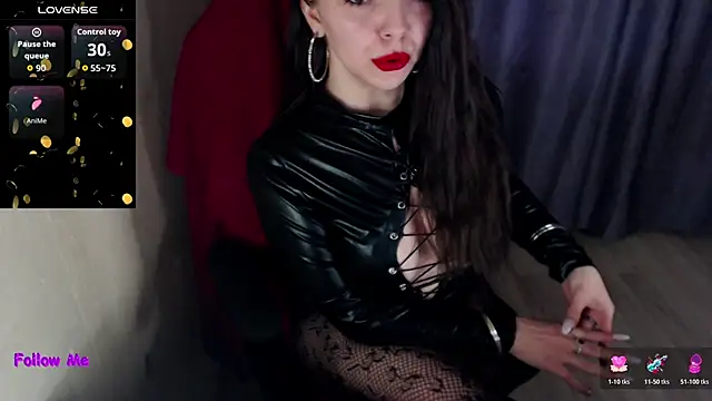 mia-joy online show from April 18, 11:23 am