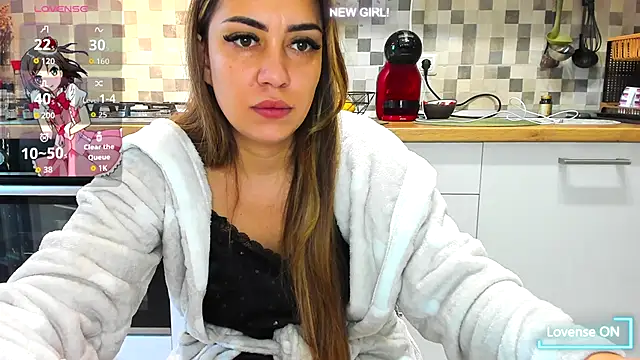Snapshot of EveEvian chatting on October 2, 8:07 am EveEvian online show from October 2, 8:07 am