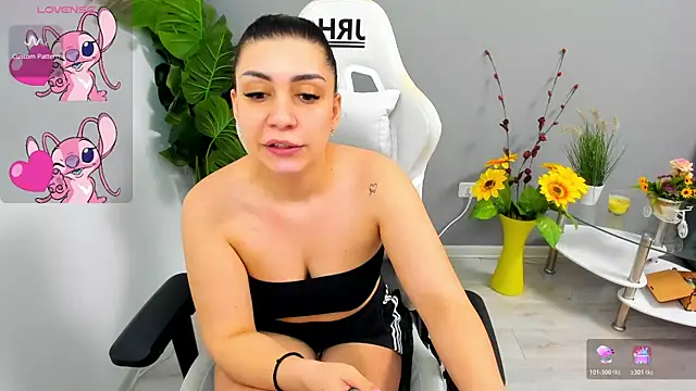 EveEvian online show from April 8, 3:35 pm