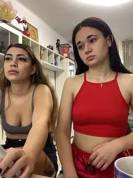 Snapshot of EveEvian chatting on October 27, 8:48 am EveEvian online show from October 27, 8:48 am