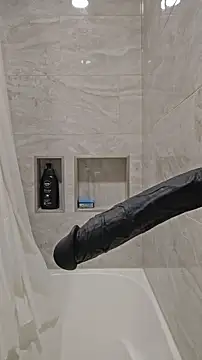 Snapshot of bigdeal698 chatting on October 29, 5:50 am bigdeal698 online show from October 29, 5:50 am