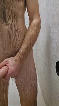 Snapshot of bigdeal698 chatting on November 15, 6:28 am bigdeal698 online show from November 15, 6:28 am