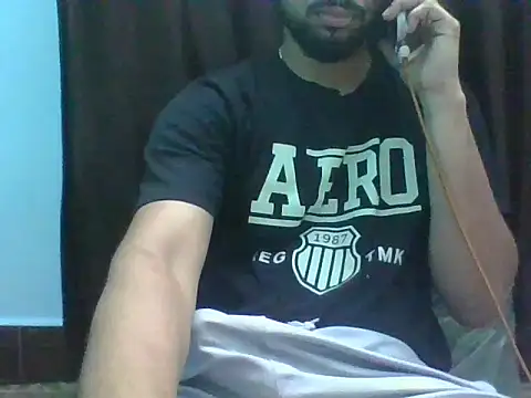 Snapshot of 8inchlegendbro chatting on May 24, 4:34 am 8inchlegendbro online show from May 24, 4:34 am