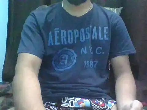 Snapshot of 8inchlegendbro chatting on May 17, 9:31 am 8inchlegendbro online show from May 17, 9:31 am