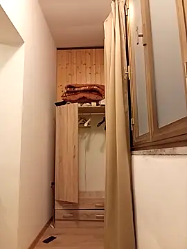 florin421 online show from March 31, 6:10 pm