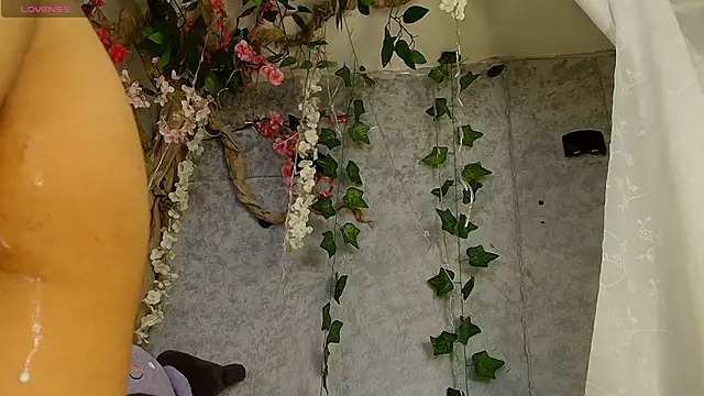 Snapshot of Cloe_Leee chatting on November 26, 6:24 am Cloe Leee online show from November 26, 6:24 am