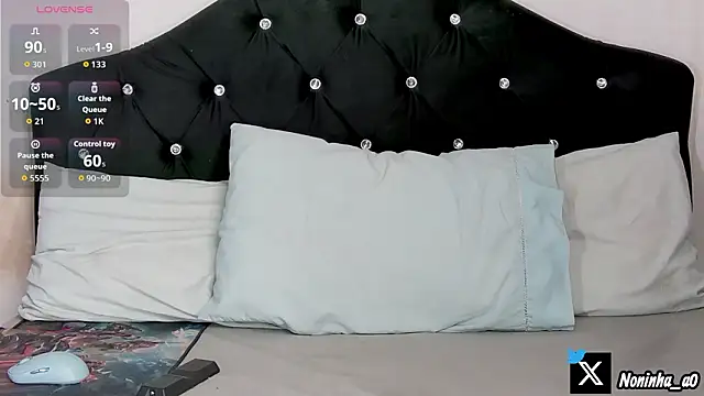 nonawhitemm online show from March 18, 11:05 pm