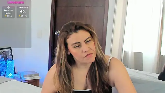 V monse online show from March 18, 4:52 pm