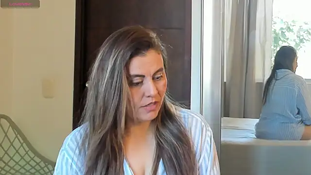 Snapshot of V_monse chatting on July 10, 2:50 pm V monse online show from July 10, 2:50 pm