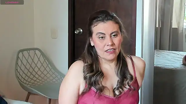 Snapshot of V_monse chatting on July 17, 2:25 pm V monse online show from July 17, 2:25 pm