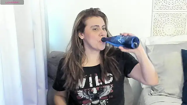 Snapshot of V_monse chatting on November 12, 10:13 pm V monse online show from November 12, 10:13 pm