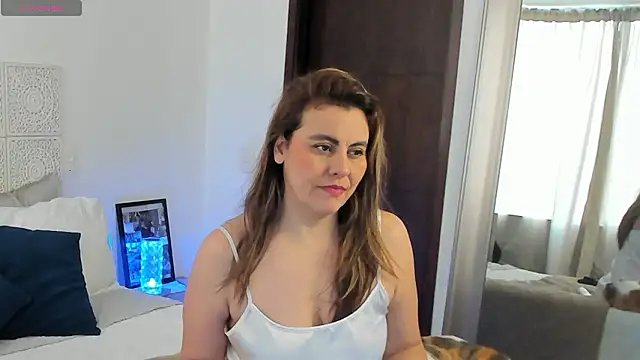 V monse online show from March 11, 3:06 pm