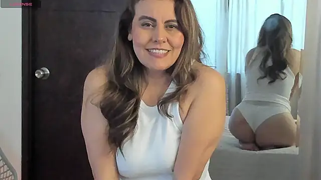 Snapshot of V_monse chatting on June 11, 2:14 pm V monse online show from June 11, 2:14 pm