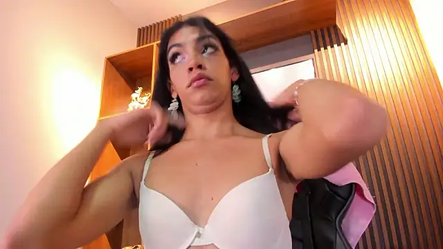 Alahia Rodriguez online show from January 8, 2:23 pm