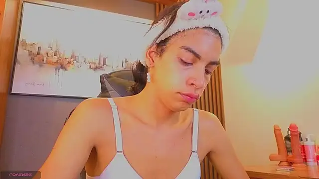 Snapshot of Alahia_Rodriguez chatting on July 12, 12:28 pm Alahia Rodriguez online show from July 12, 12:28 pm
