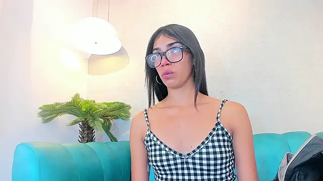 Alahia Rodriguez online show from February 26, 7:47 pm