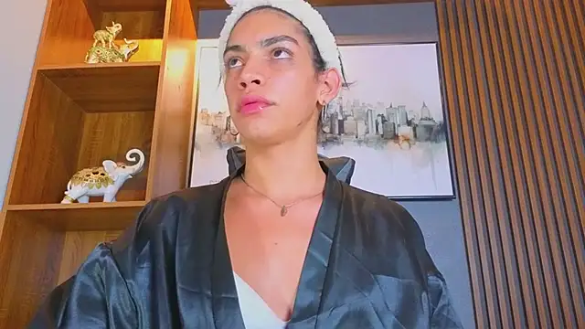 Alahia Rodriguez online show from May 21, 8:06 pm