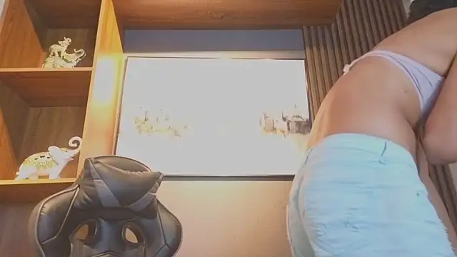 Alahia Rodriguez online show from March 25, 1:10 pm