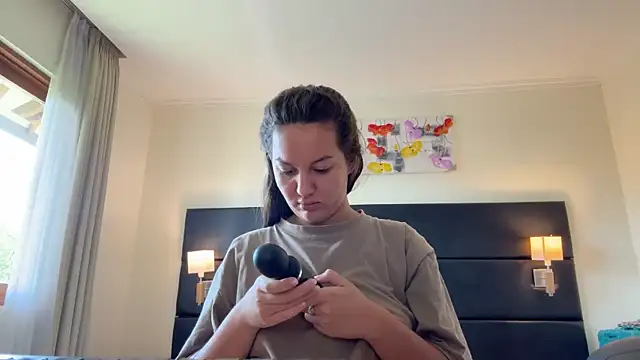 Nelly Fischer online show from December 22, 5:51 am