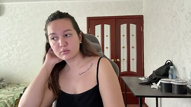 Nelly Fischer online show from May 29, 9:37 am