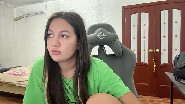 Nelly Fischer online show from February 19, 7:37 pm