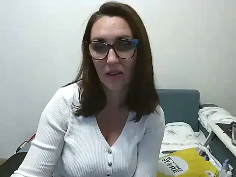 Ulyana72882 online show from December 31, 9:28 pm