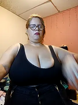 EllisW8 online show from March 12, 11:33 pm