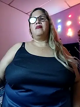 EllisW8 online show from November 5, 11:19 pm