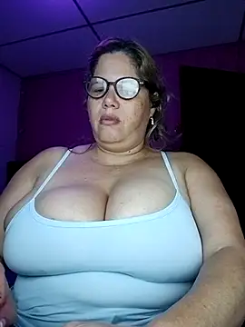 EllisW8 online show from November 2, 11:04 am