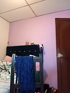 EllisW8 online show from March 29, 11:23 am