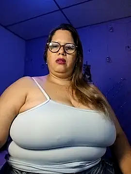 EllisW8 online show from November 26, 10:26 am