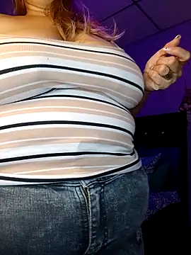 EllisW8 online show from November 11, 11:49 am