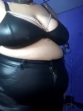 EllisW8 online show from November 18, 12:41 pm