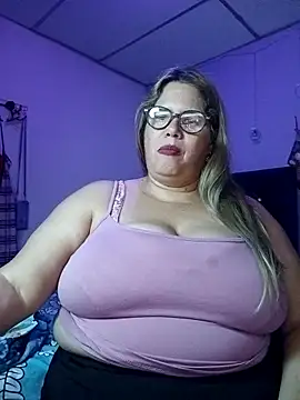 EllisW8 online show from November 10, 11:43 pm