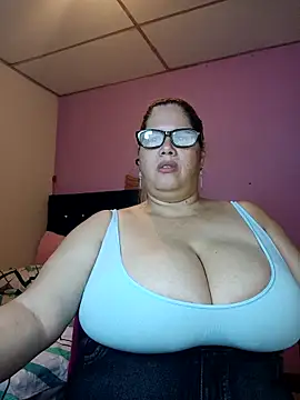 EllisW8 online show from April 1, 12:28 pm