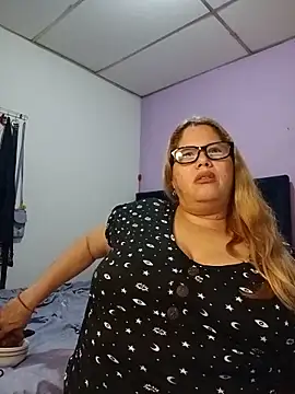 EllisW8 online show from May 23, 10:36 am