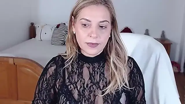 evamaria2024 online show from March 3, 8:08 am