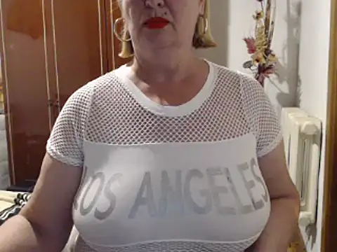 Secretfox online show from September 28, 5:09 pm