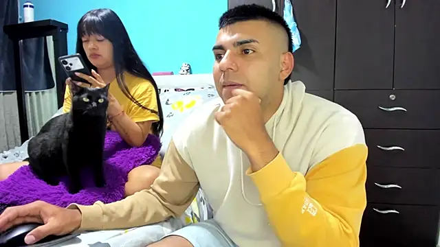 2ScarletandRyan8 online show from November 8, 10:08 am