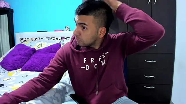 2ScarletandRyan8 online show from September 19, 9:57 am